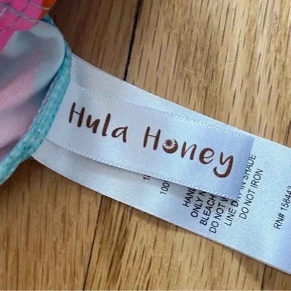 Hula Honey Colorful Camo Strappy V-Neck Tankini Swim Top – Size M - Picture 2 of 9